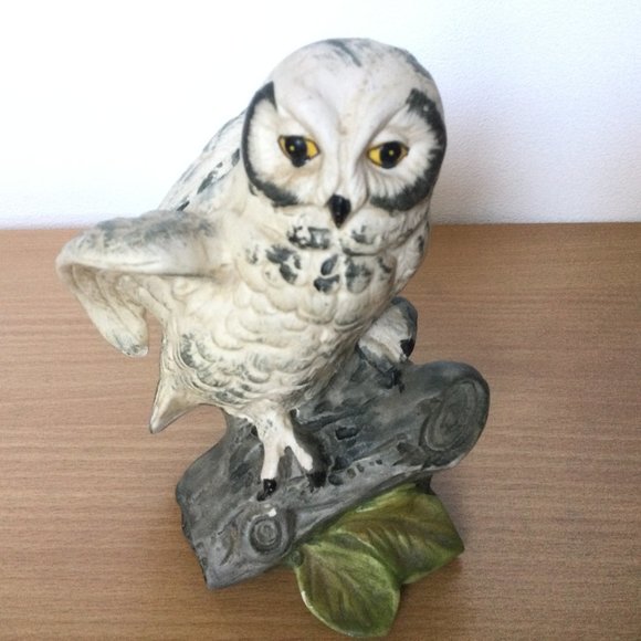 Vintage ceramic owl standing on branch figurine 5.5" hand painted made in Japan - Picture 6 of 8